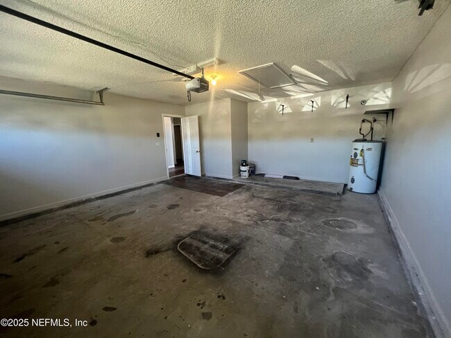 Building Photo - 2315 Companion Cir E