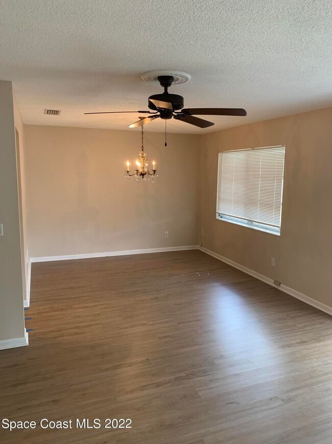 Building Photo - 1003 Coronado Dr