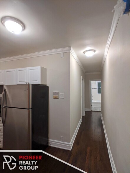 Building Photo - 3814 N Greenview Ave