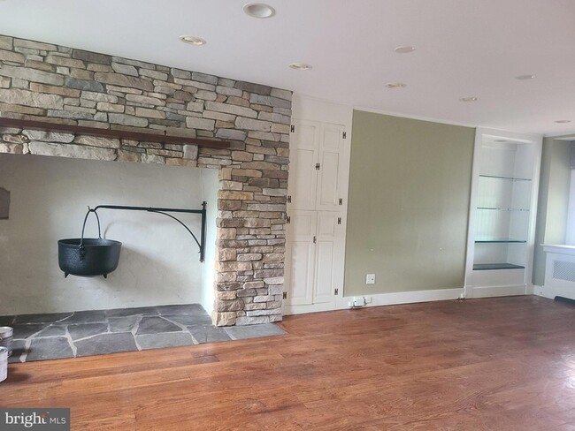 Building Photo - 1139 Phoenixville Pike