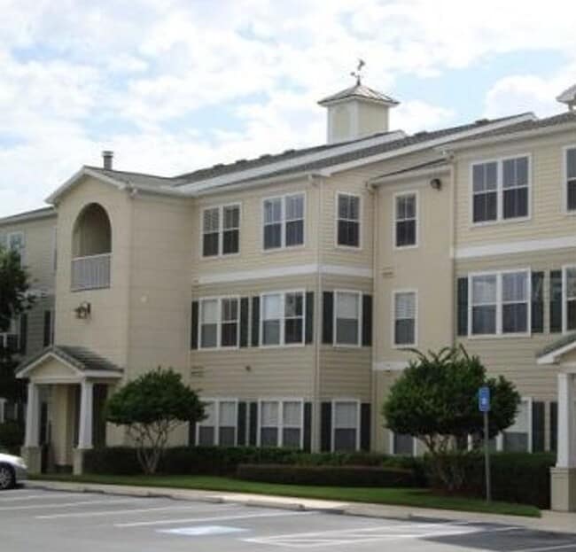 Building Photo - Equestrain Park 2 bedroom + 2 bathroom condo