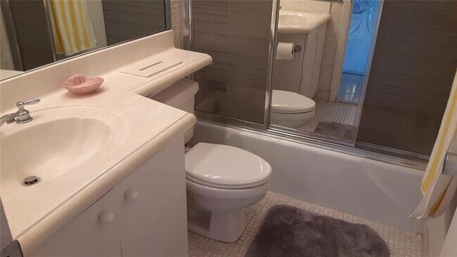 Building Photo - 1950 S Ocean Dr