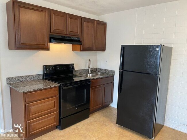 Building Photo - Charming 1Bdm 1Ba Apartment in Pineview Me...