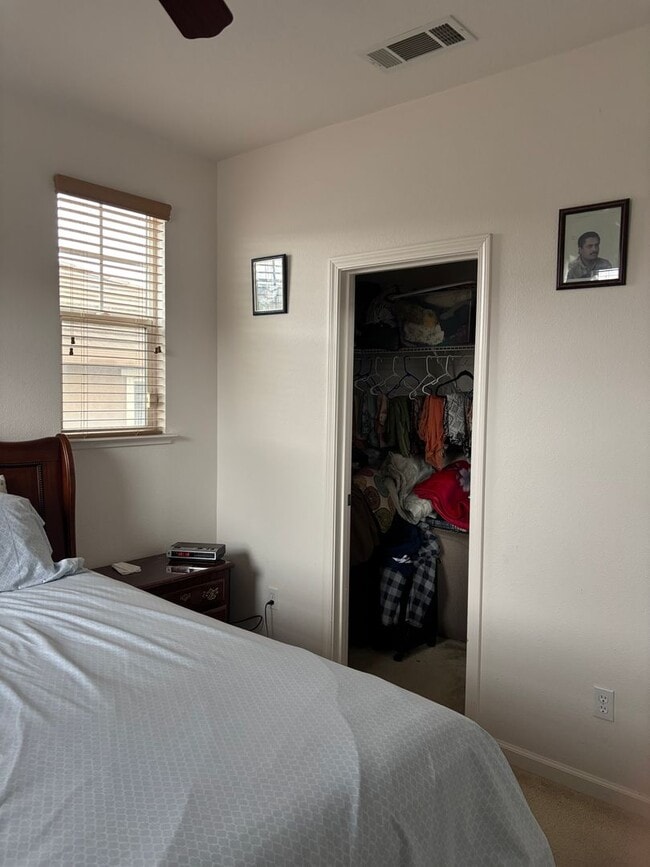 Building Photo - Pittsburg 4 bd, 2.5 ba charming home in excellent location!