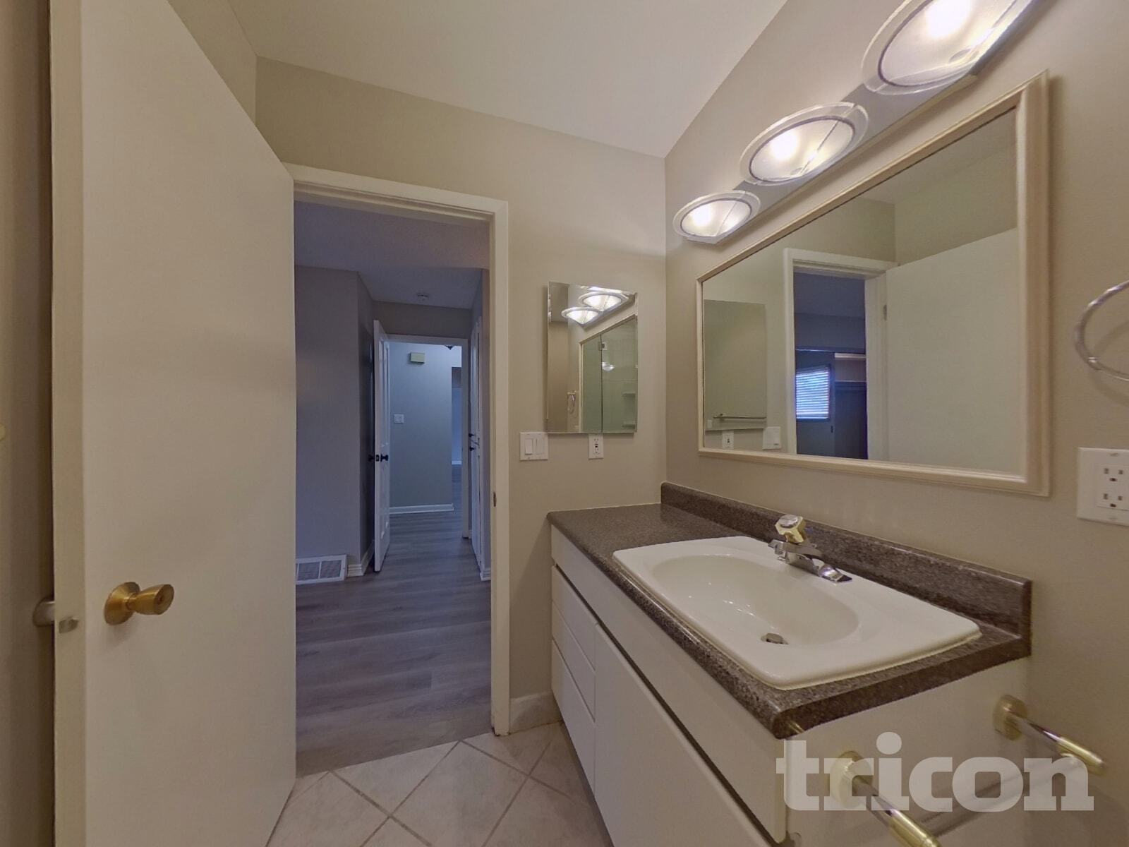 Building Photo - 7681 E Easter Pl