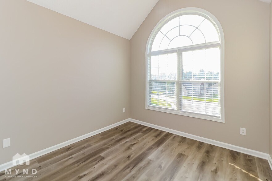 Building Photo - 203 Peachtree Glen Dr