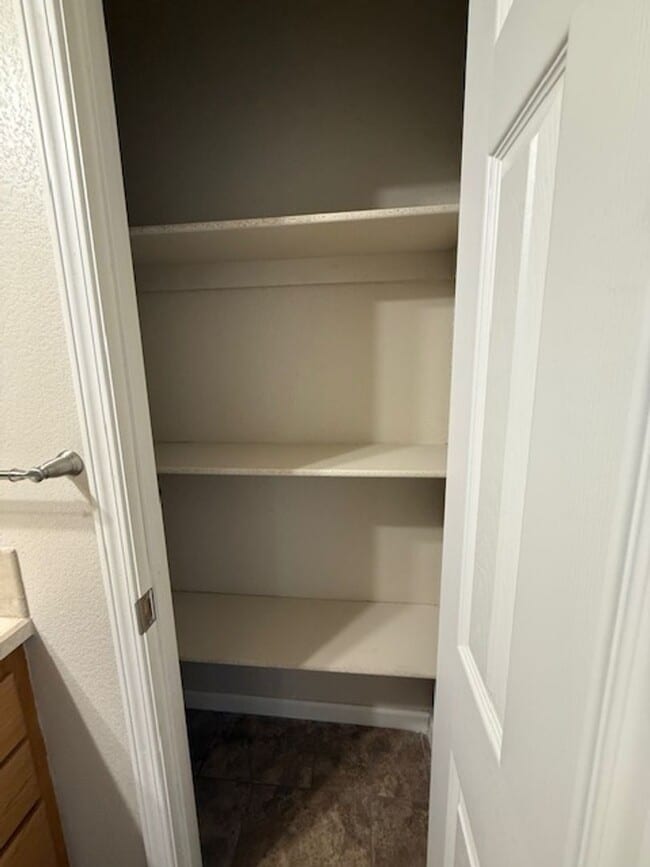 Building Photo - 2 Bed 2 Bath in the wonderful Community of...