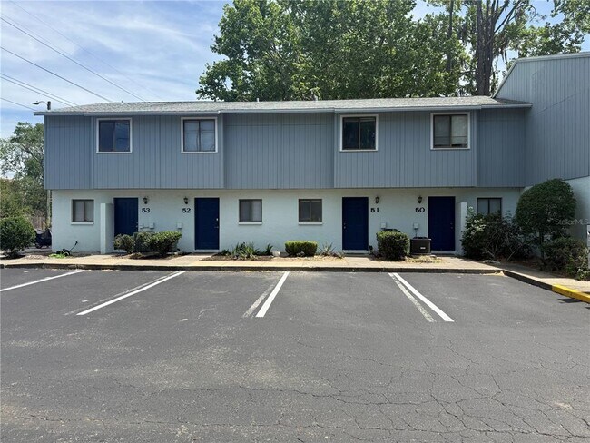 Building Photo - 3600 SW 19th Ave