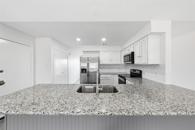 Building Photo - 2303 Keyhole Ln