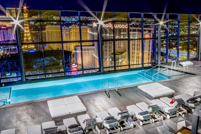 Building Photo - Beautiful Luxury High Rise Rental on Vegas Strip