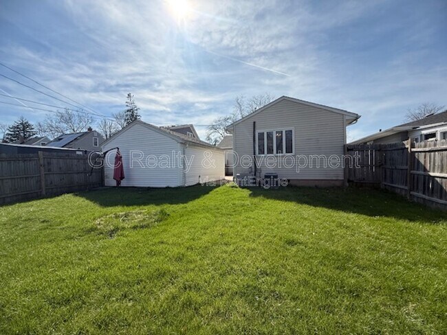 Building Photo - 1202 Cleveland St