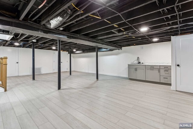 Building Photo - 648 E Broad St