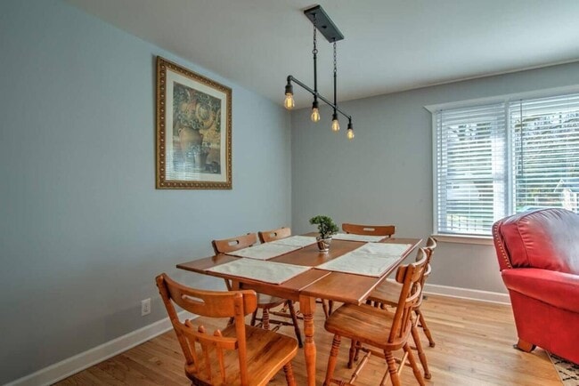 Building Photo - 201 Springdale Rd