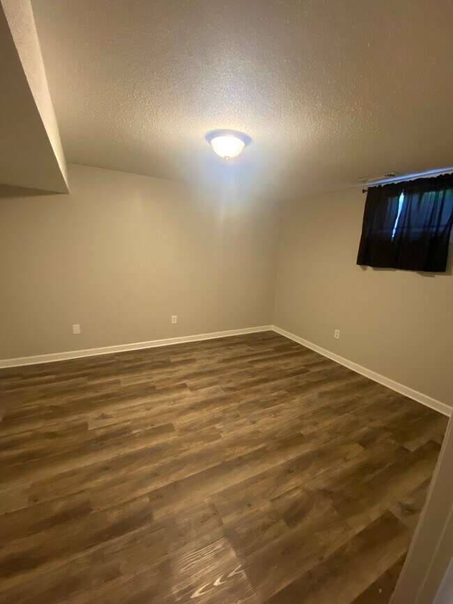 Building Photo - 3107 N 95th St