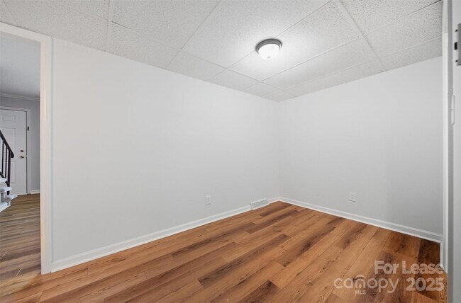 Building Photo - 824 6th St NW