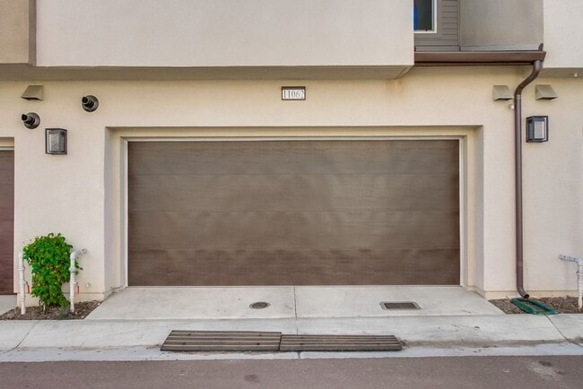Building Photo - Mira Mesa 3 Bedroom Townhome!