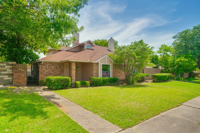 Building Photo - $1,000 Off first month.