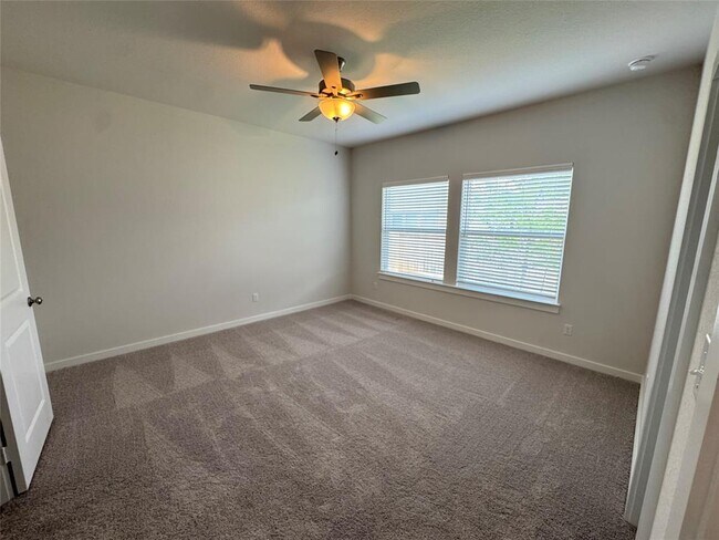 Building Photo - 116 Corn Ln