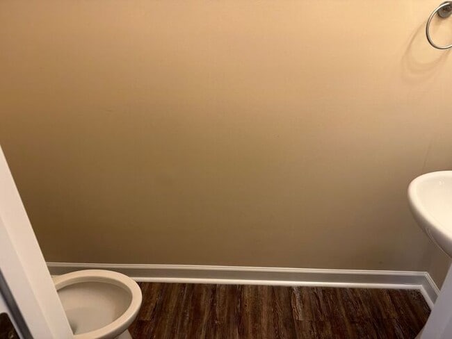 Building Photo - Nice Town Home near hospital in Concord.