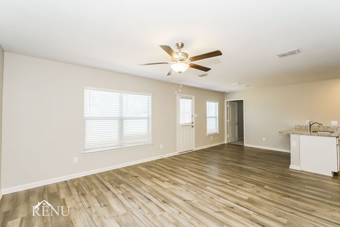 Building Photo - 136 Holster Holw Rd