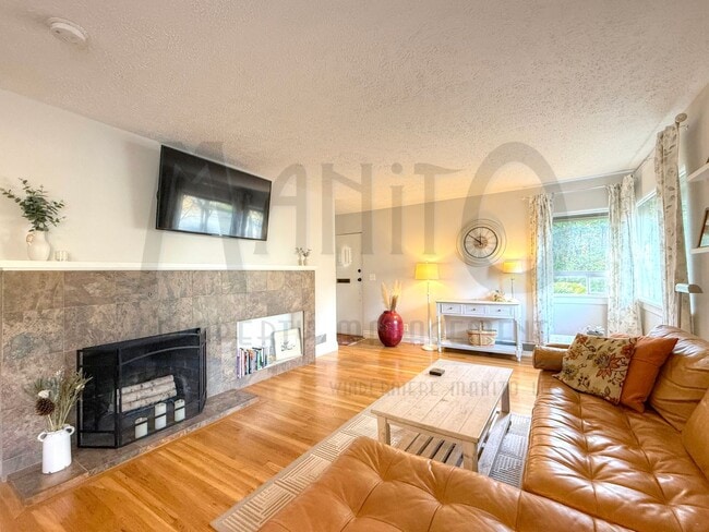 Building Photo - Beautiful Home Near Perry District