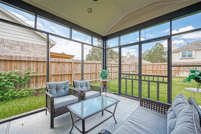 Building Photo - 2218 Falcon Knoll Ln