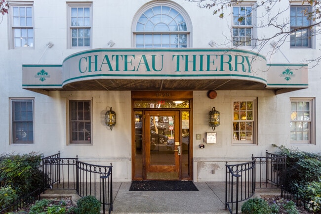 Entrance - Chateau Thierry