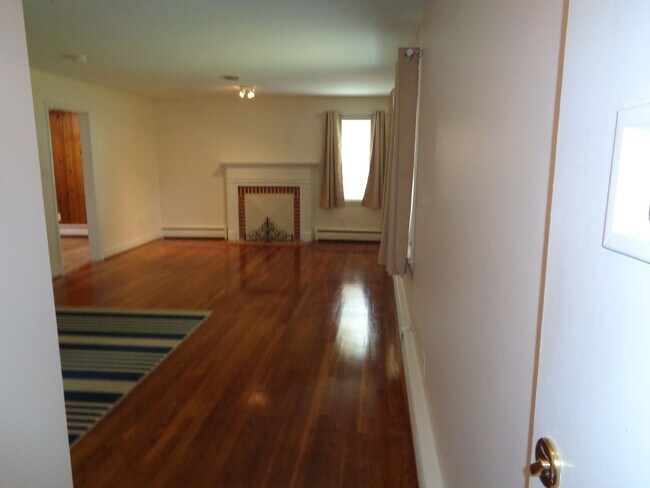 Building Photo - Ardmore-Brick House for Rent on Miller St.