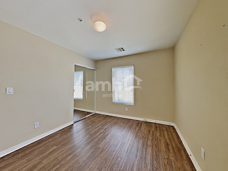 Building Photo - 174 Cloud Cover Ave