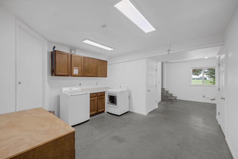 Building Photo - 407 Corona Ave