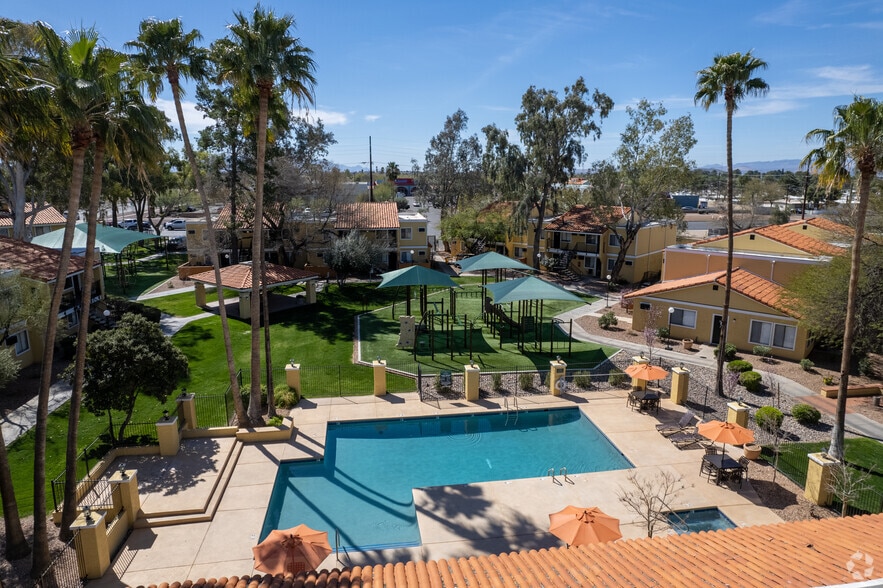 Pool and Spa - El Conquistador