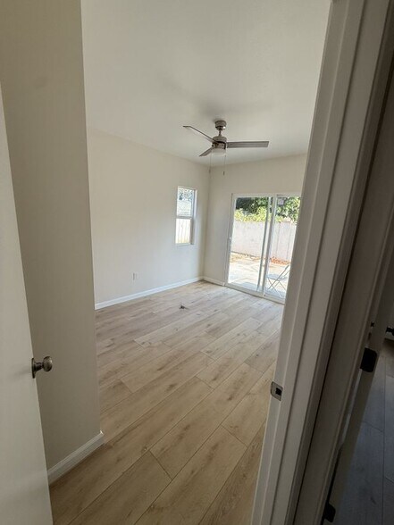 Building Photo - 3637 Agnes Ave
