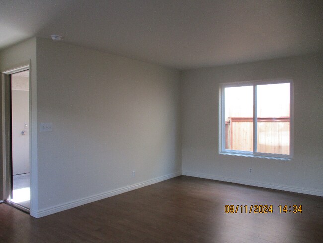 Building Photo - 236 Avenida Del Poniente