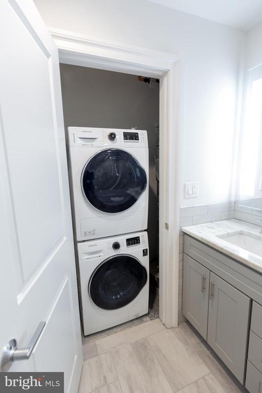 Building Photo - 1411 Walnut St