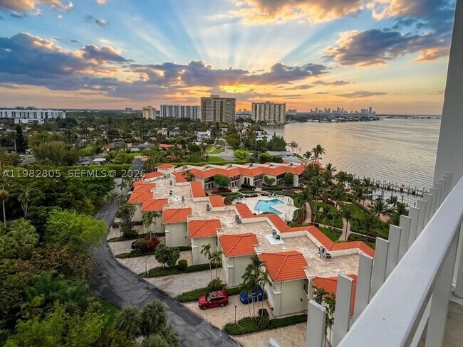 Building Photo - 4000 Towerside Terrace