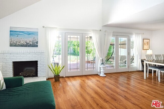 Building Photo - 27003 Rio Prado Dr