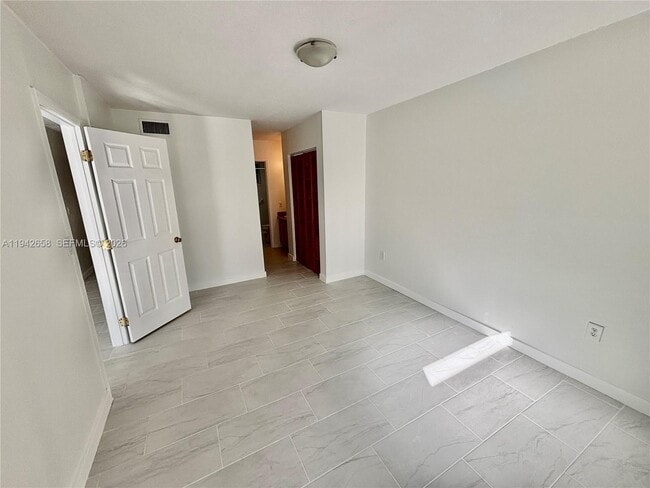 Building Photo - 3181 SW 13th St