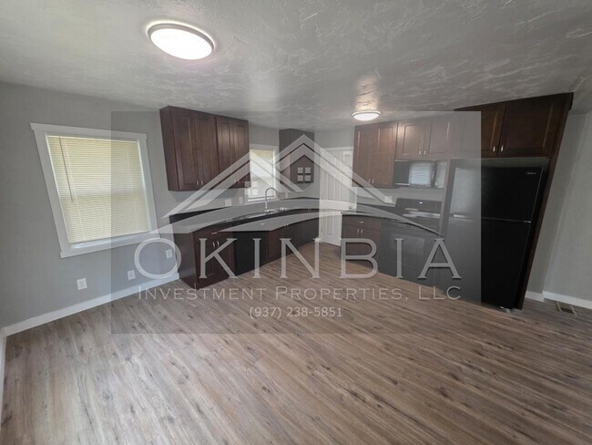 Building Photo - 1402 N Euclid Ave