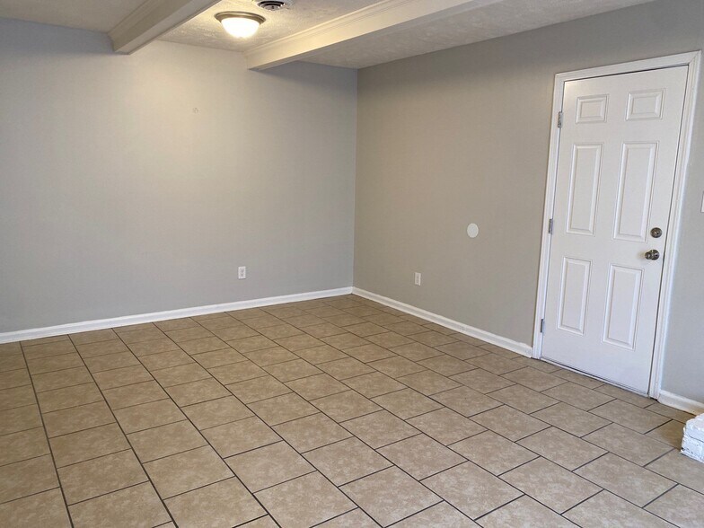 Building Photo - 31 Manchester Bay