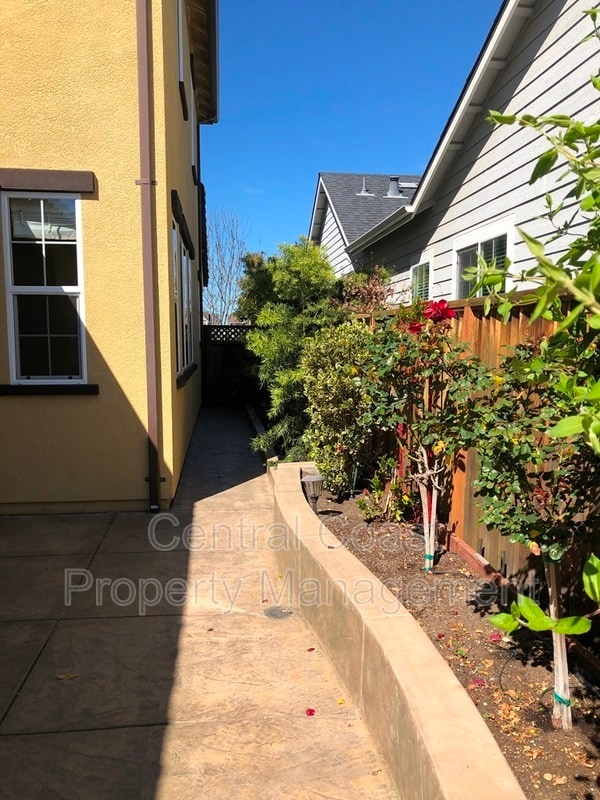 Building Photo - 18023 McDowell St