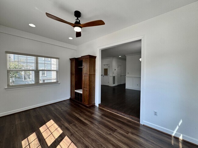 Building Photo - A Block From The Beaches! Ready 09-21-26! Oversized Parking Pad, Pet Friendly!