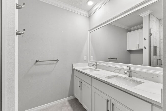 Building Photo - BEAUTIFUL Home For Rent in Epperson Lagoon!