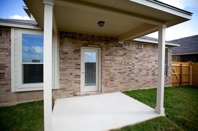 Building Photo - 18421 Moreto Loop
