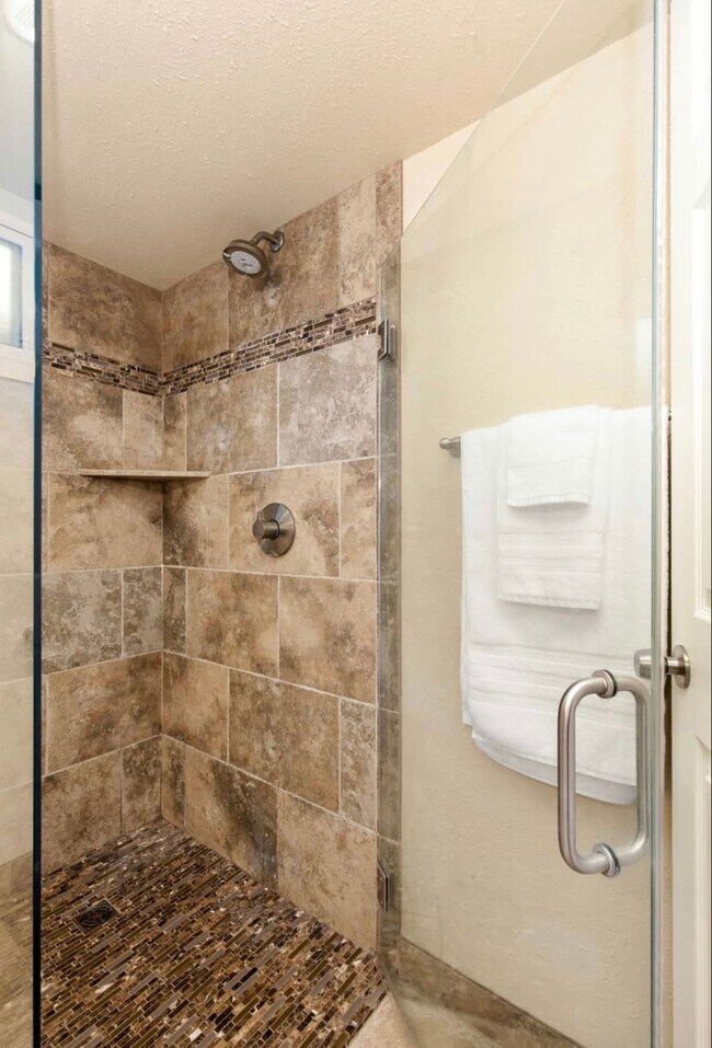 Building Photo - 2720 2nd Ave N