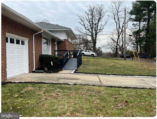 Building Photo - 2813 Gwynnview Rd