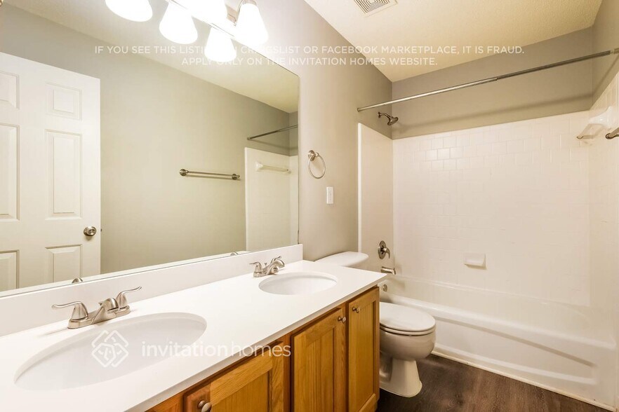Building Photo - 13558 Weycroft Cir