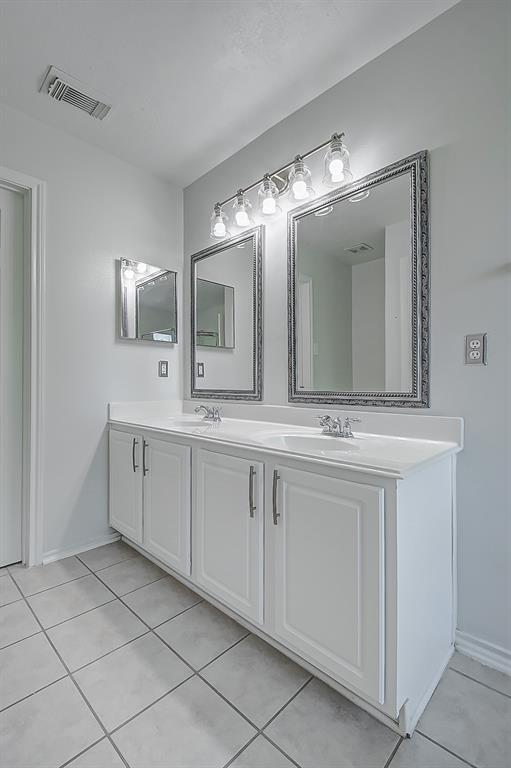 Building Photo - 12426 Narcissus View Trail
