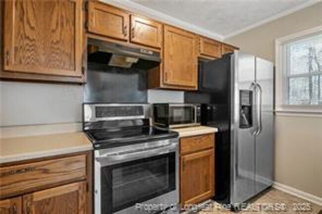 Building Photo - 2527 SIlverbell