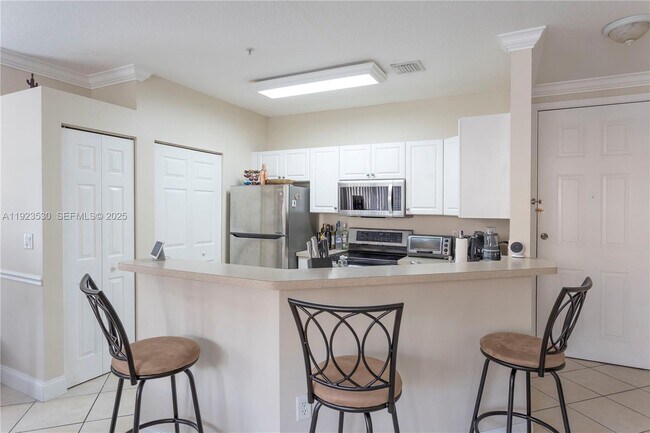 Building Photo - 4506 SW 160th Ave