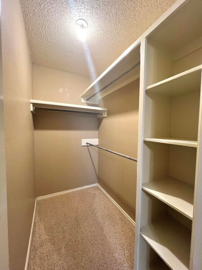 Building Photo - 5702 Brownfield Dr